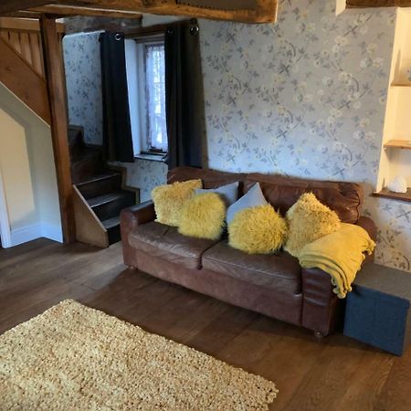 The Griffin Cottage Ludlow Bagian luar foto